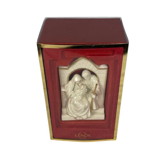 Vintage LENOX PORCELAIN ORNAMENT Of THE NATIVITY From GERMANY 4" With Box - Picture 2 of 5